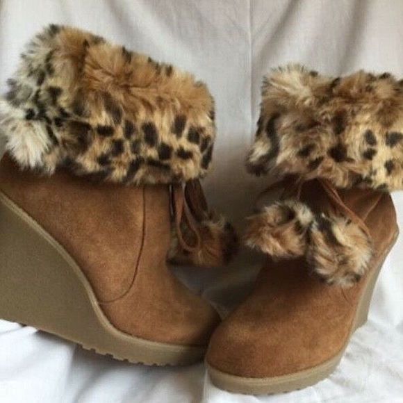 Vintage Colin Stuart LEOPARD Fur Top Booties Pom Pom Ties Wedge Heel Tan 6.5 - Picture 11 of 11